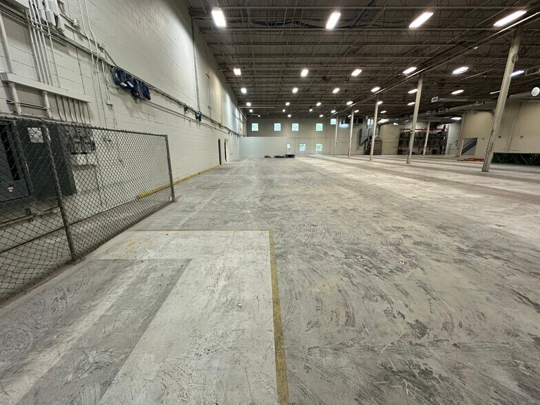 More Photos Of 15 Hudson Park Dr, Hudson Manufacturing For Lease