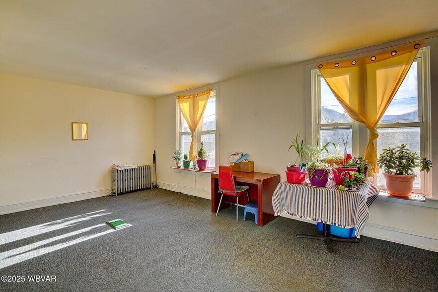 More Photos Of 32 W Southern Ave, Williamsport General Retail For Sale