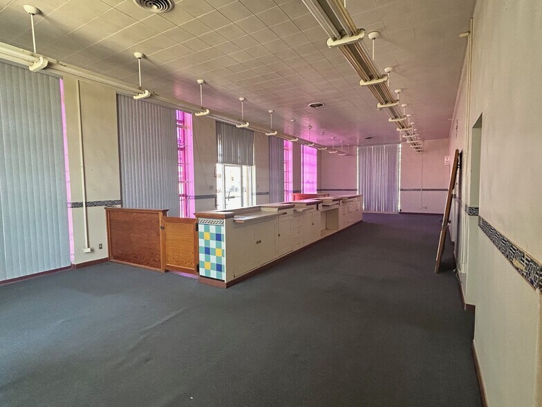 More Photos Of 138 S 8th St, Brawley Storefront Retail Office For Sale