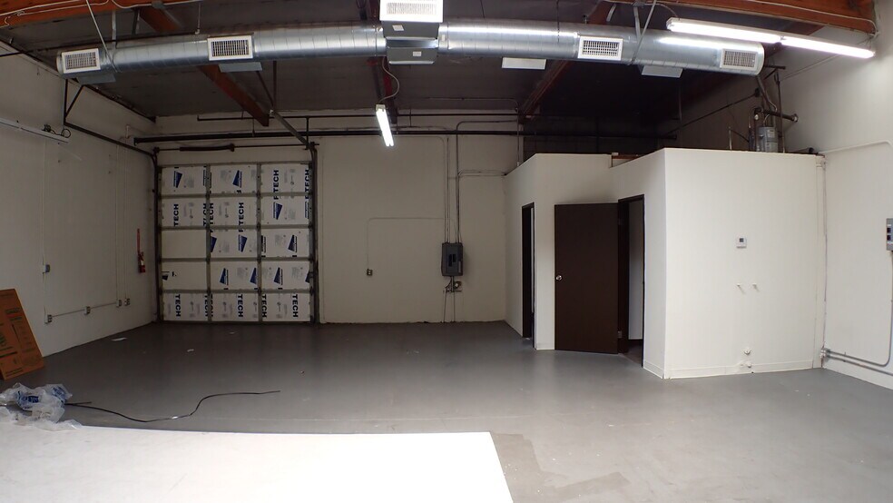 More Photos Of 815-825 Western Ave, Glendale Warehouse For Lease