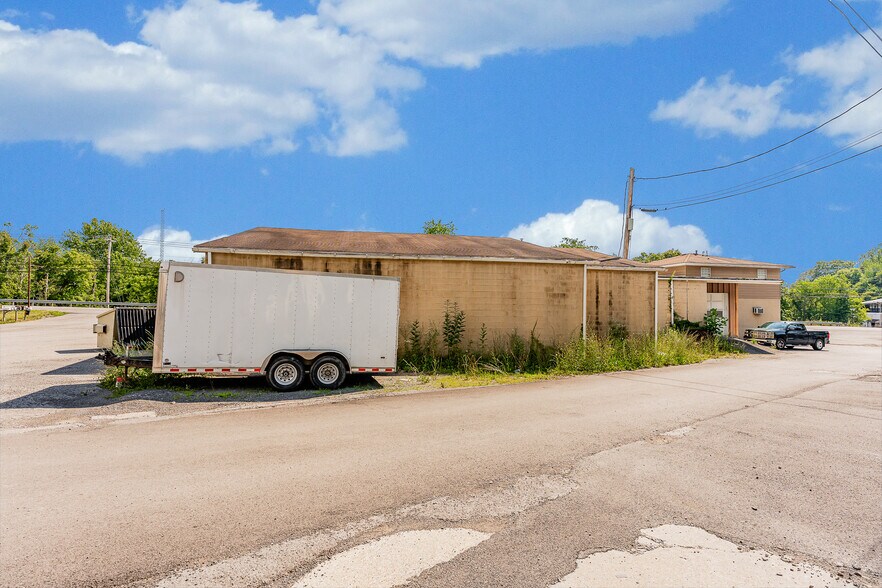 More Photos Of 2939 White Hall Blvd, White Hall General Retail For Sale
