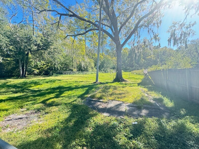 More Photos Of 809 E Alsobrook St, Plant City Flex For Sale