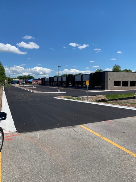 More Photos Of 114 S 9th St, De Pere Freestanding For Lease