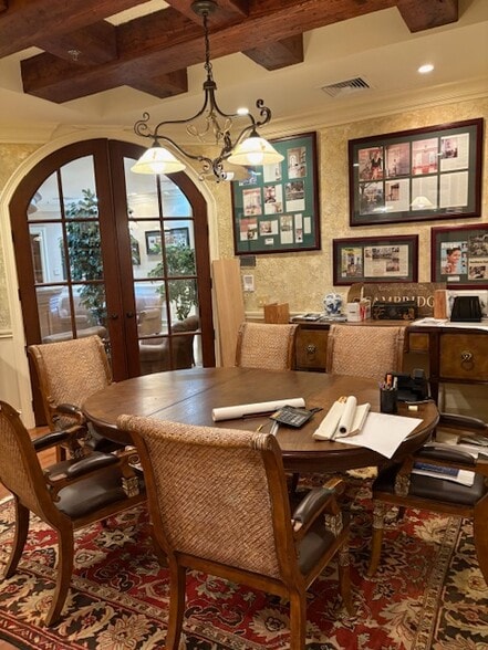 More Photos Of 19 Bow Cir, Hilton Head Island Office For Lease