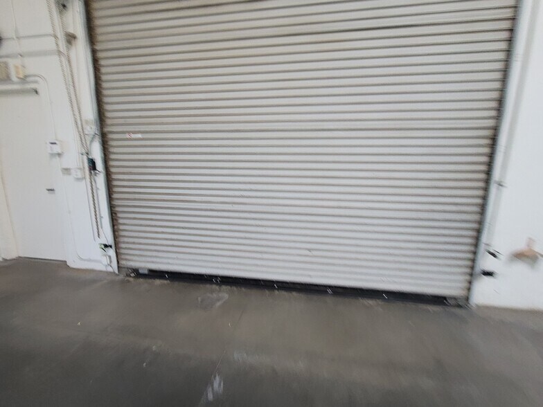 More Photos Of 800 S Rochester Ave, Ontario Warehouse For Lease