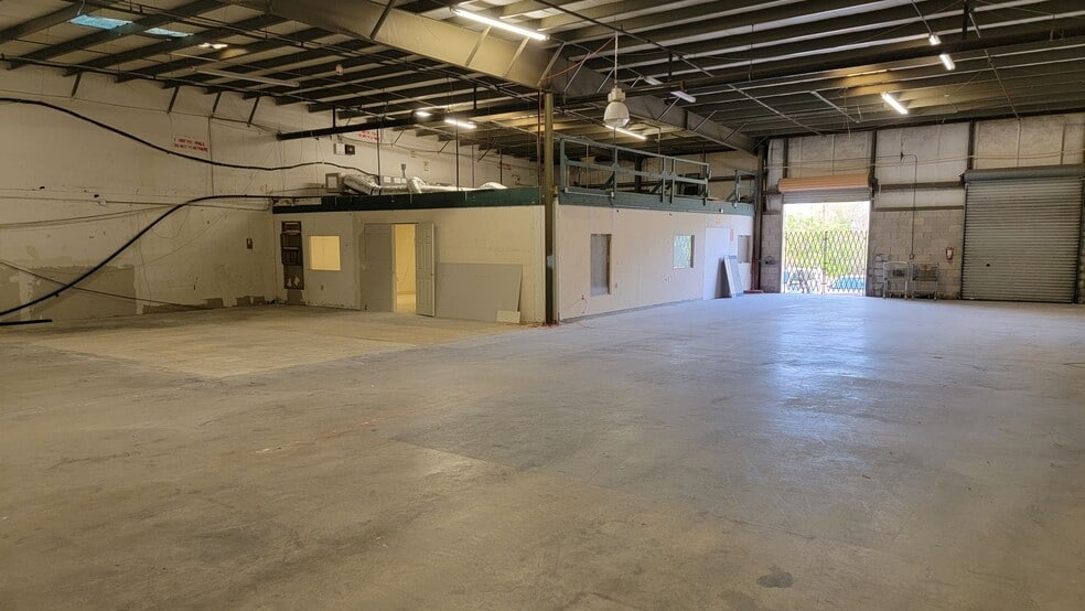 More Photos Of 10207-10235 General Dr, Orlando Warehouse For Lease