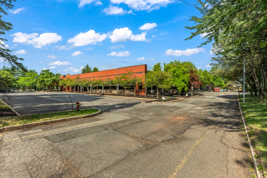 More Photos Of 2200 Cottontail Ln, Somerset Schools For Sale