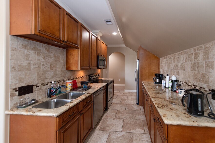 More Photos Of 21559 Provincial Blvd, Katy Medical For Sale