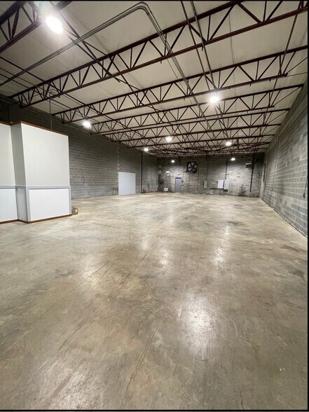 More Photos Of 1705 Orr Industrial Ct, Charlotte Industrial For Lease