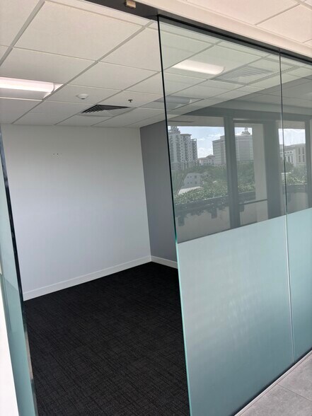 More Photos Of 1701 Ponce De Leon Blvd, Coral Gables Office For Lease