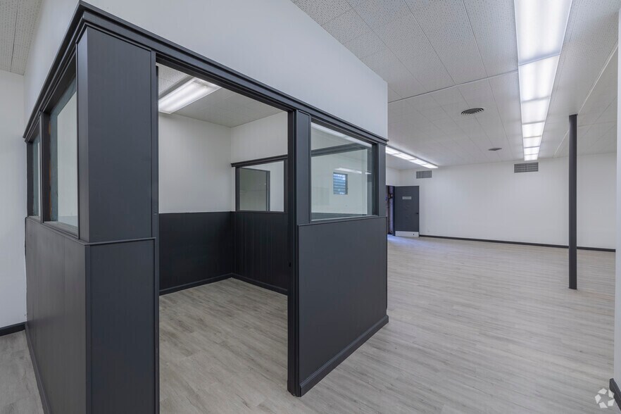 More Photos Of 1680 14th St, Oakland Warehouse For Sale