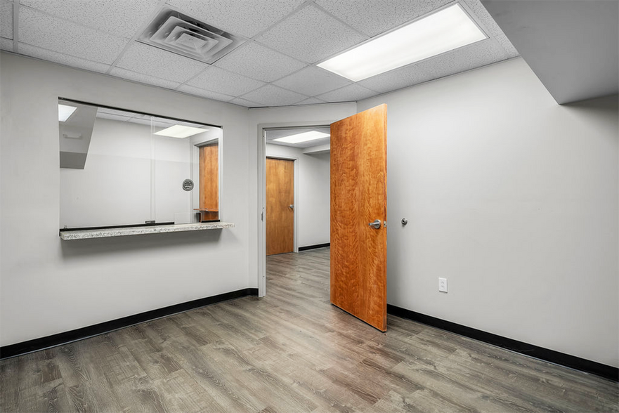 More Photos Of 1450 Jones Dairy Rd, Jasper Medical For Lease