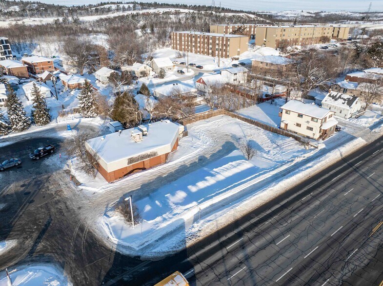 More Photos Of 1181 Notre Dame Av, Sudbury Restaurant For Lease