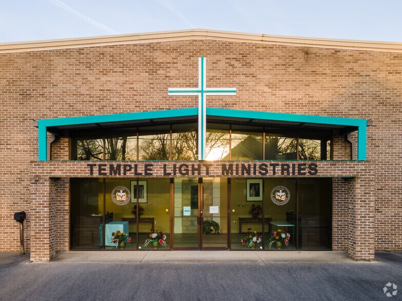 More Photos Of 2514 Avenue D, Birmingham Religious Facility For Sale