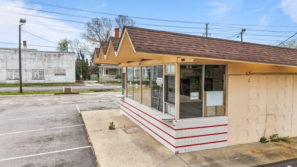 More Photos Of 415 S John St, Goldsboro Restaurant For Sale