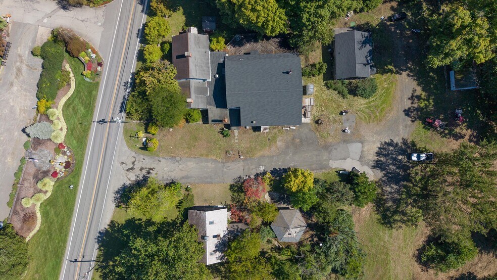 More Photos Of 329 Kent Rd, New Milford Apartments For Sale