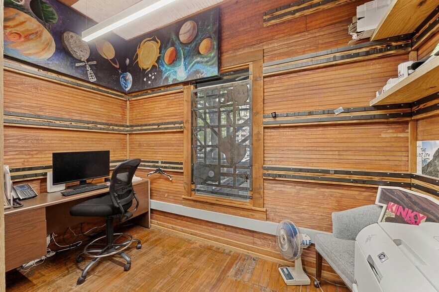 More Photos Of 1716 San Antonio St, Austin Loft Creative Space For Sale