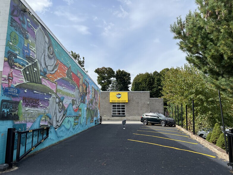 More Photos Of 40 Sonoma Ct, Providence Flex For Sale