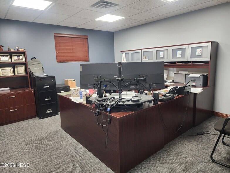 More Photos Of 8 2nd St SE, Watertown Office For Sale