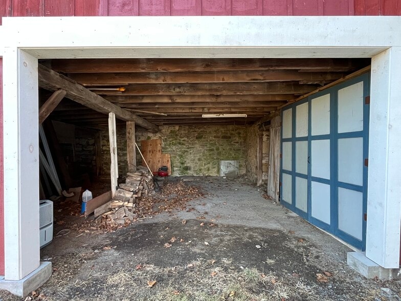 More Photos Of 156 Mount Zion Rd, Marlboro Flex For Sale