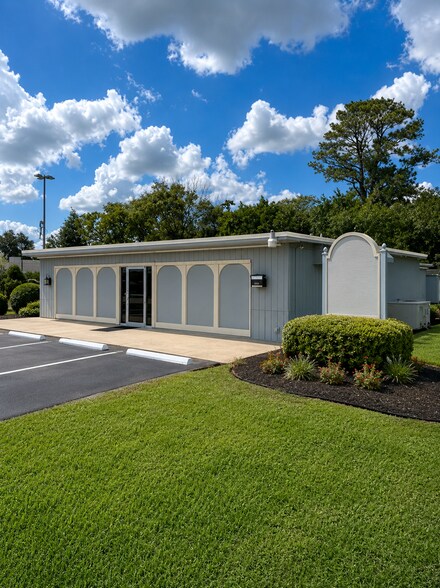 More Photos Of 2320 N Galveston Ave, Pearland Specialty For Sale