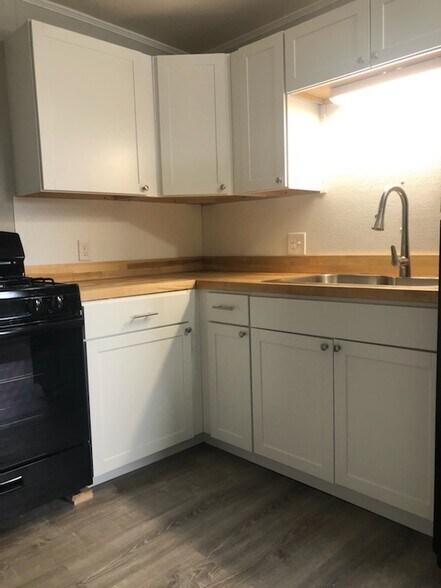 More Photos Of 14 Cedar St, Skowhegan Apartments For Sale