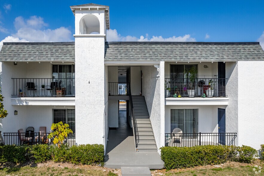 More Photos Of 7315 W Hanna Ave, Tampa Apartments For Sale