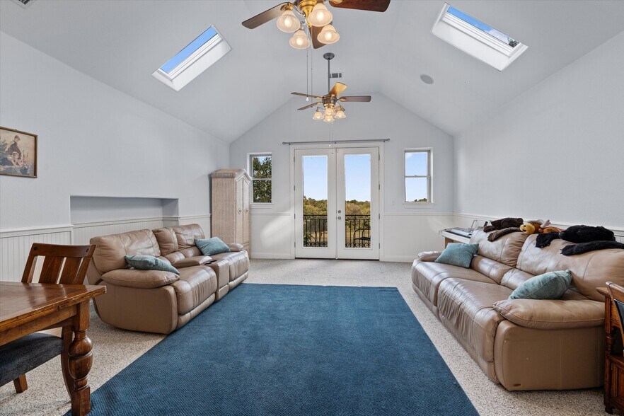 More Photos Of 1092 FM 3000, Elgin Specialty For Sale