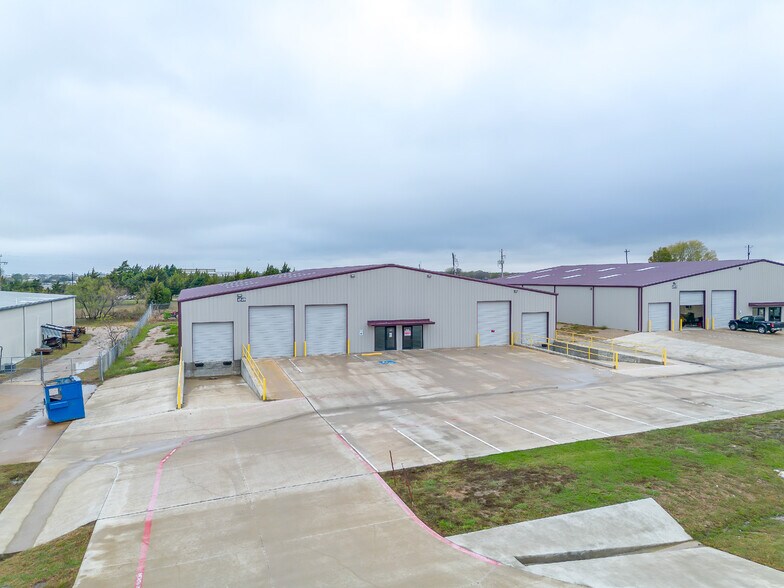 More Photos Of 4525-4529 JD Mouser Pky, Alvarado Warehouse For Lease