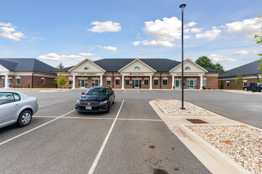 More Photos Of 1415 Crossings Center Dr, Forest Unknown For Lease