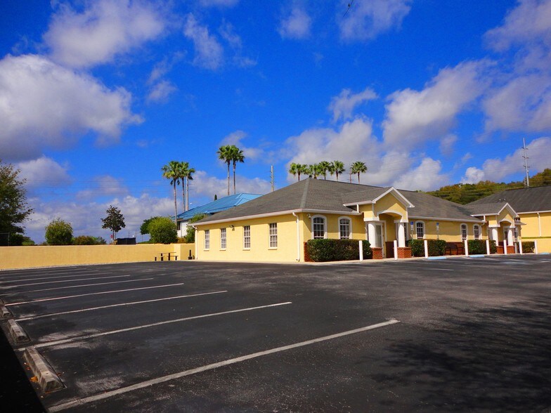 More Photos Of 6937 Medical View Ln, Zephyrhills Medical For Lease