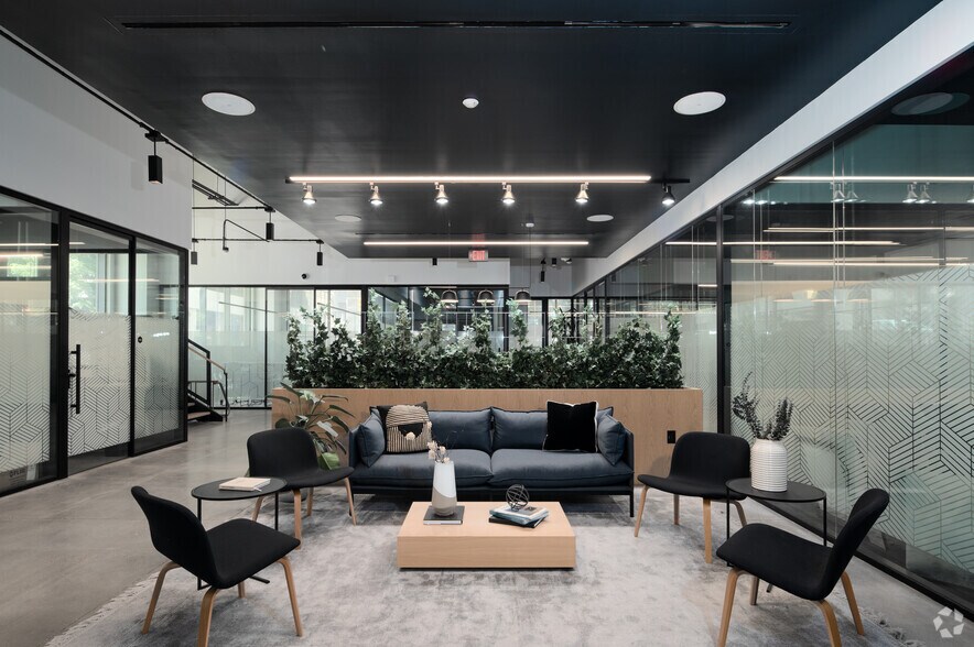 More Photos Of 702 Houston St, Fort Worth Coworking Space