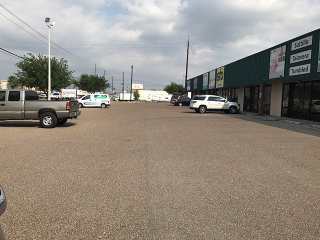 More Photos Of 1101 W Ferguson Ave, Pharr Showroom For Lease