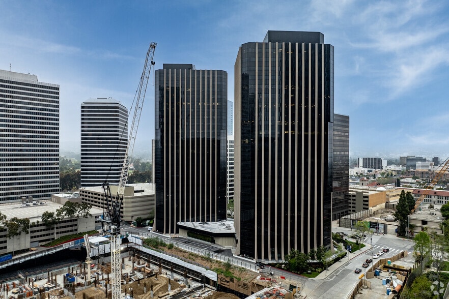 More Photos Of 1925 Century Park E, Los Angeles Office For Lease