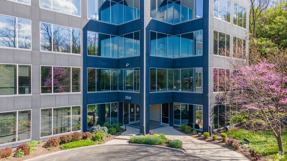 More Photos Of 2060 Reading Rd, Cincinnati Office For Lease