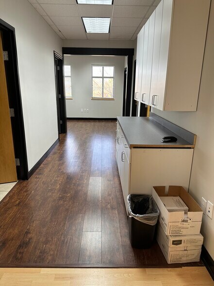 More Photos Of 996 Wilkinson Trce, Bowling Green Medical For Lease