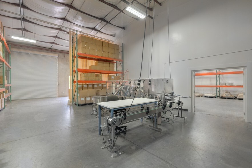 More Photos Of 1220 Biscayne Blvd, Deland Warehouse For Lease