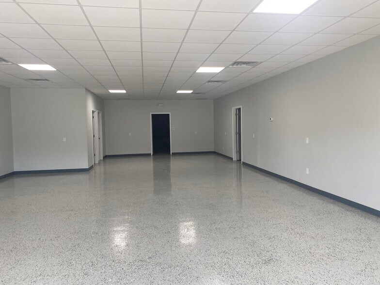 More Photos Of 4337 New Bern Hwy, Jacksonville Warehouse For Lease