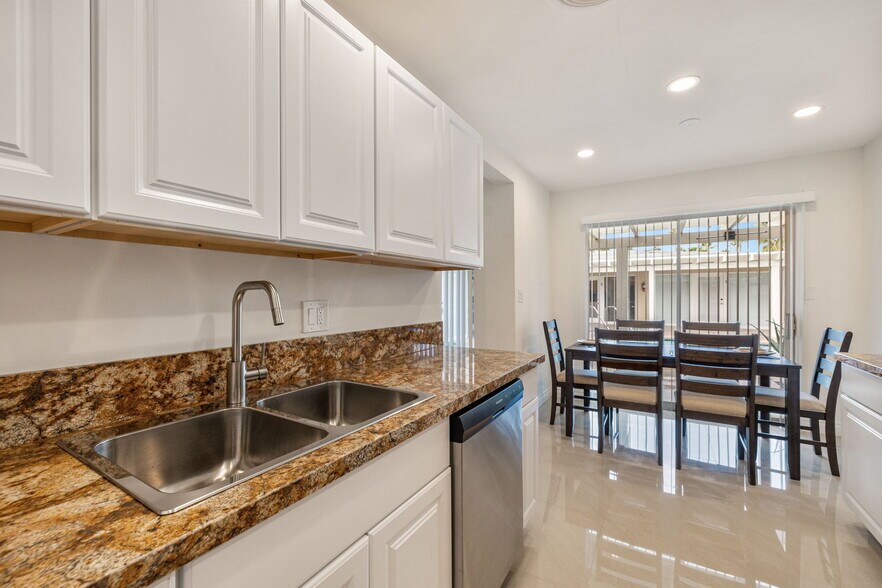 More Photos Of 1425 S Via Soledad, Palm Springs Apartments For Sale