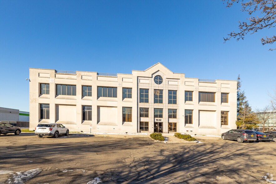 More Photos Of 18-02 Petracca Pl, Whitestone Flex For Sale