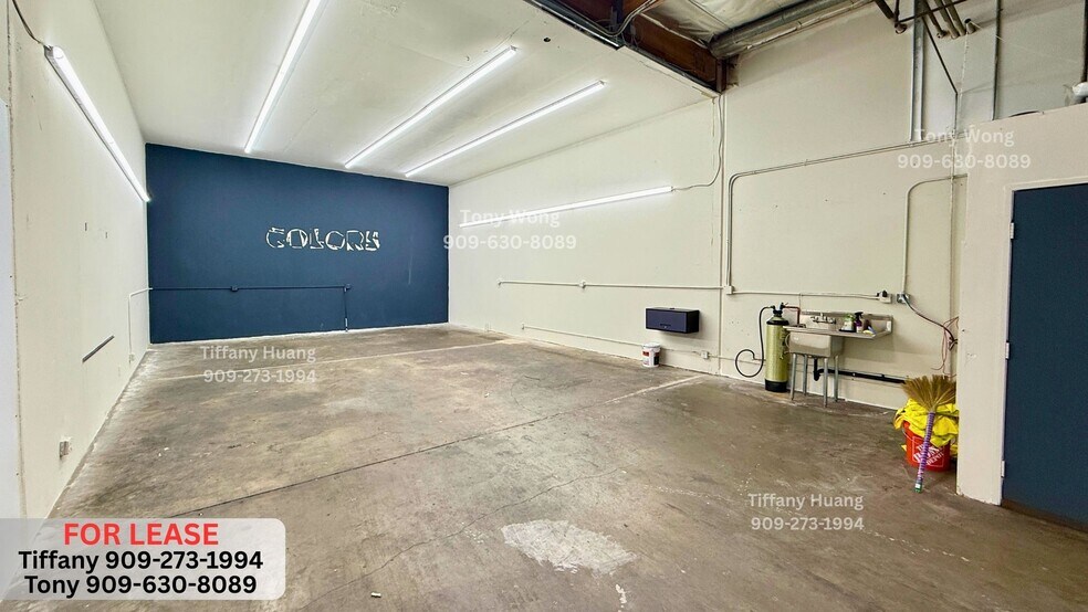 More Photos Of 2007 Raymer Ave, Fullerton Distribution For Lease