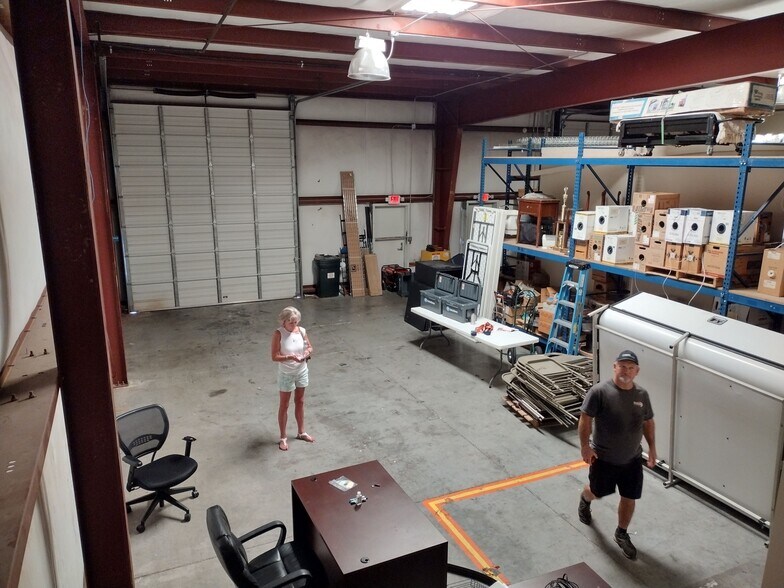 More Photos Of 5207 Belle Wood Ct, Buford Warehouse For Lease