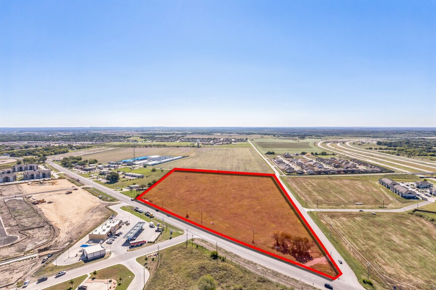 More Photos Of 2100 San Antonio Street, Lockhart Land For Sale