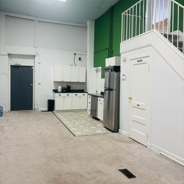 More Photos Of 524 S Elm St, Greensboro Loft Creative Space For Lease