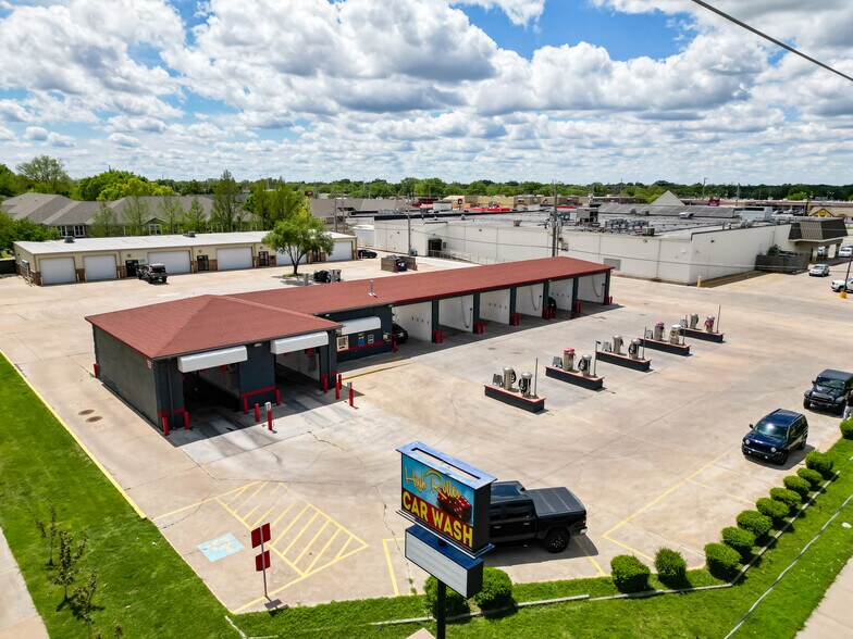 Primary Photo Of 3835 Central, Wichita Specialty For Sale