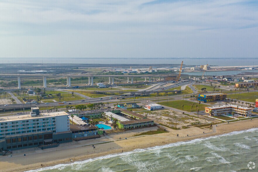 More Photos Of 3202 E Surfside Blvd, Corpus Christi Hotel For Sale