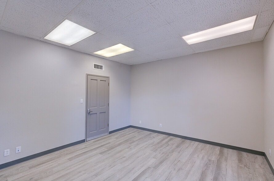 More Photos Of 190 N Van Ness Ave, Fresno Medical For Sale