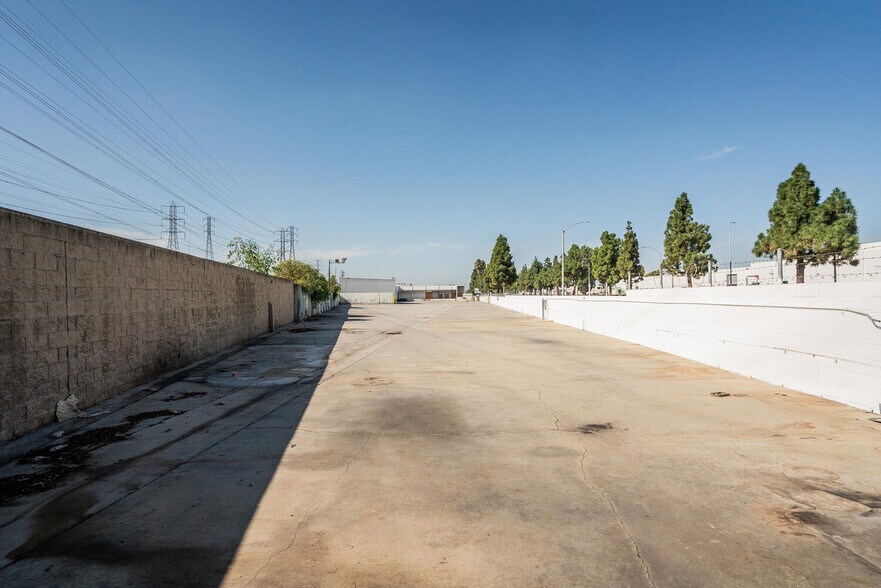 More Photos Of 1500 E Cerritos Ave, Anaheim Manufacturing For Lease