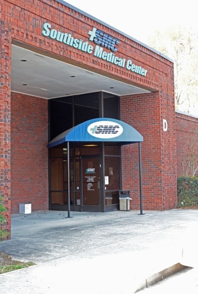 More Photos Of 275 Upper Riverdale Rd SW, Riverdale Medical For Lease