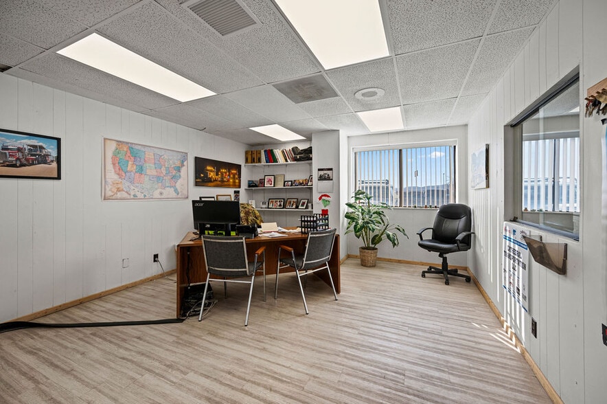 More Photos Of 2872 I 70 Business Loop, Grand Junction Warehouse For Lease